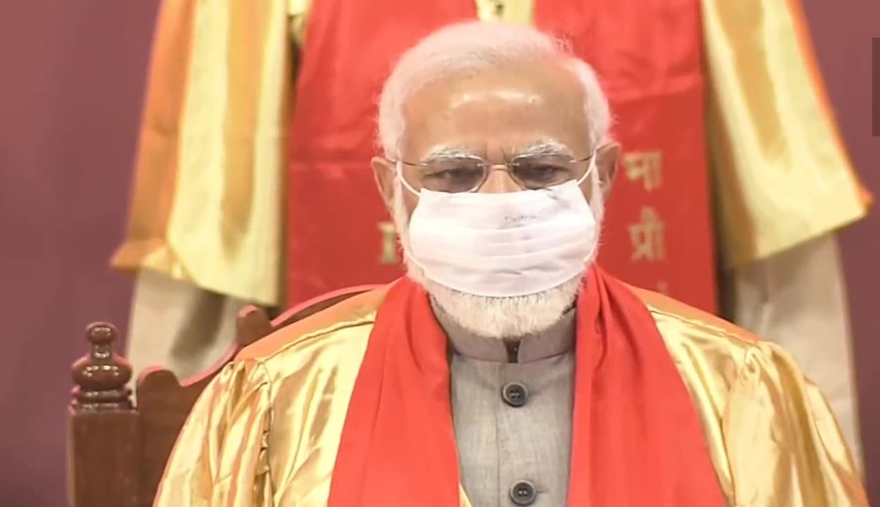 PM Modi ने मुंबई में दो वंदे भारत एक्सप्रेस ट्रेन का किया उद्घाटन, बोले - आधुनिक इंडिया की शानदार तस्वीर है यह