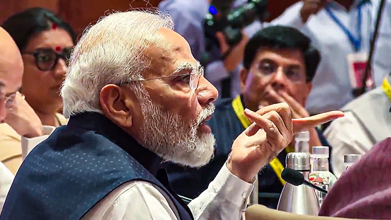 पीएम मोदी ने की अपील, कहा - 2047 तक भारत को विकसित राष्ट्र बनाने के लिए तैयार करें साझा दृष्टिकोण
