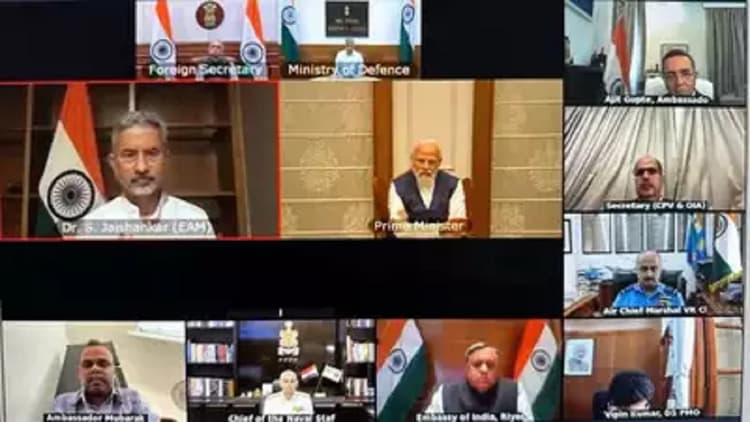 सूडान में फंसे भारतीयों की स्थिति की समीक्षा के लिए PM मोदी ने की उच्च स्तरीय बैठक, अब तक 300 लोगों की मौत