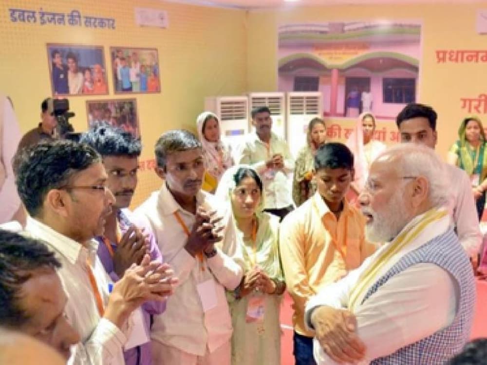 पीएम नरेंद्र मोदी ने टिफिन बैठक में भाजपा कार्यकर्ताओं की नब्ज टटोली, मिशन 80 को लेकर दिया जीत का मंत्र
