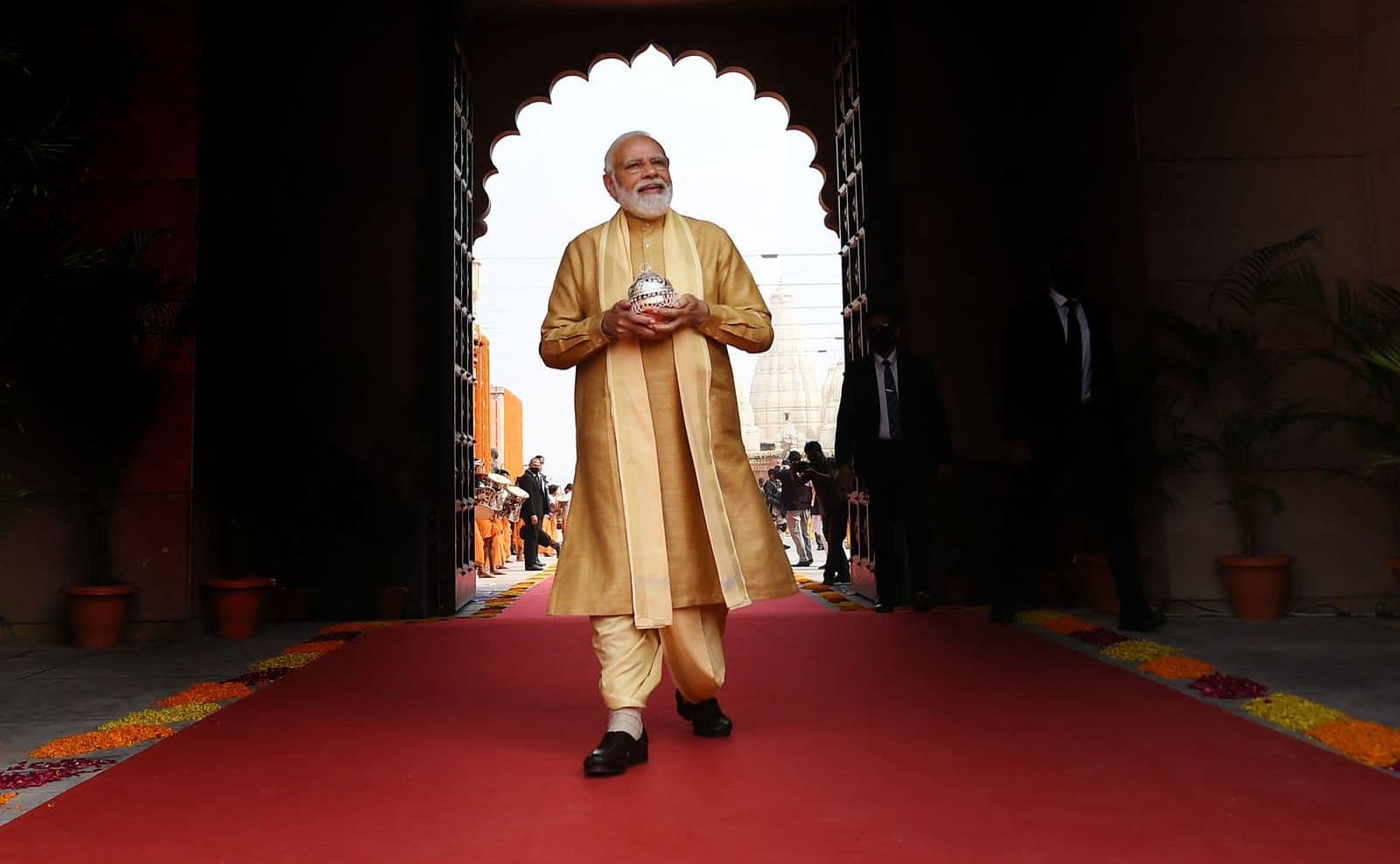 पीएम नरेंद्र मोदी का मिशन वाराणसी, बीते 8 बरसों में देखते ही देखते बदल गई काशी की काया