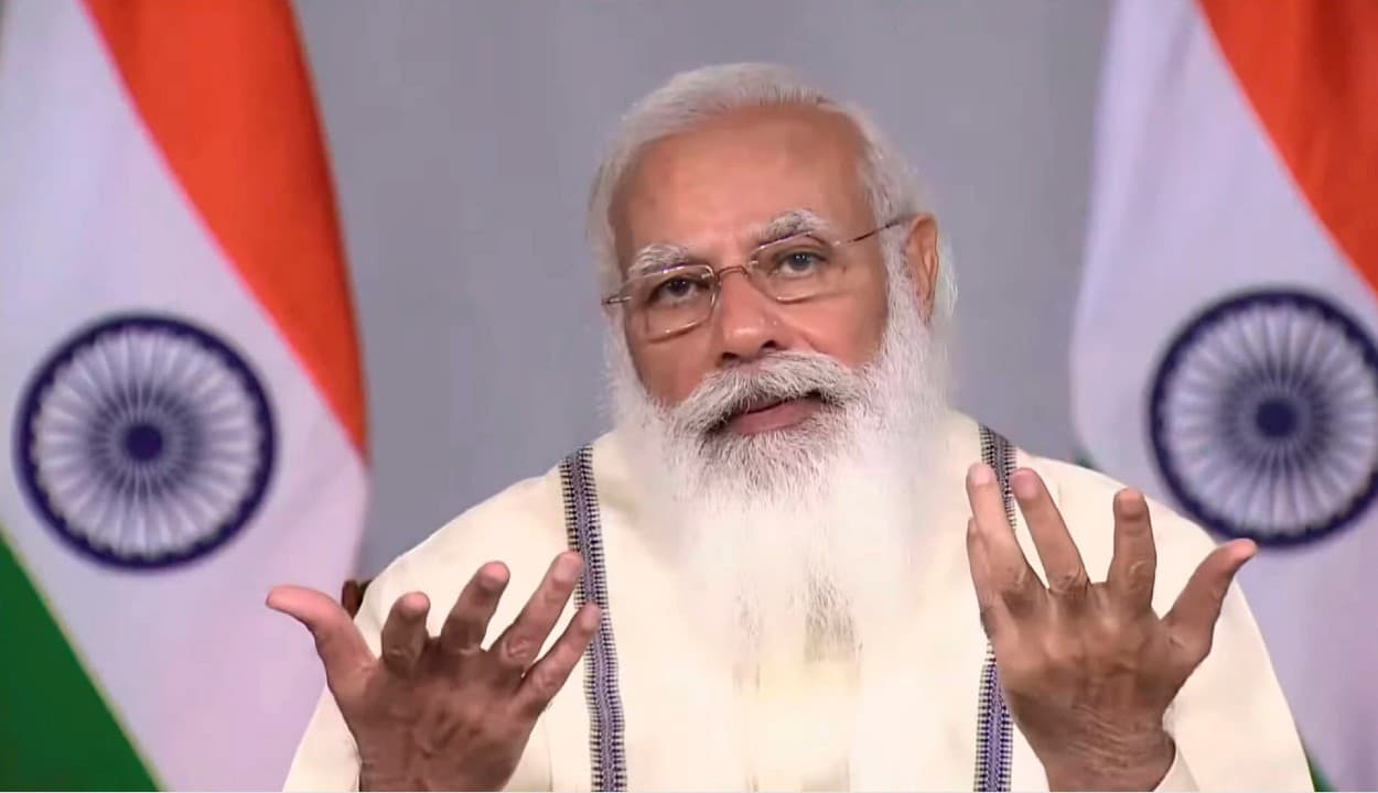पीएम मोदी ने जिलाधिकारियों को दी हिदायत, दवा और चिकित्सा उपकरणों की कालाबाजारी करने वालों पर की जाए कड़ी कार्रवाई