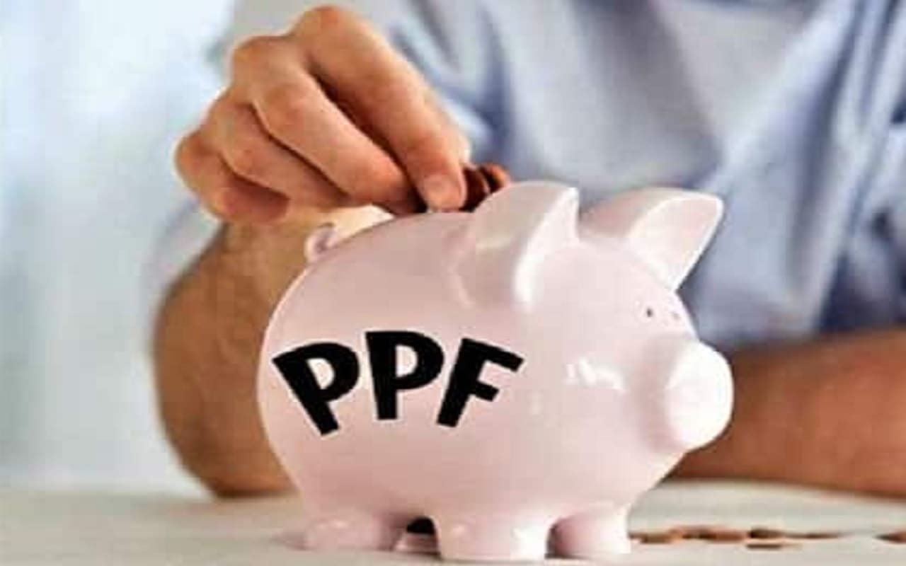 PPF में हर महीने कितना कर सकते हैं निवेश, रिटायरमेंट पर कितना मिलेगा पैसा, समझें पूरा कैलकुलेशन
