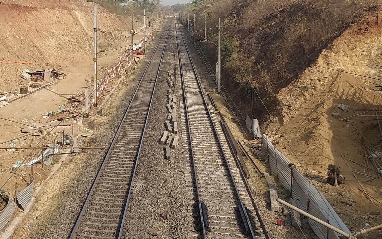 PTR के बीचोबीच गुजरती रेलवे ट्रैक को किया जाएगा डायवर्ट, सर्वे का काम शुरू