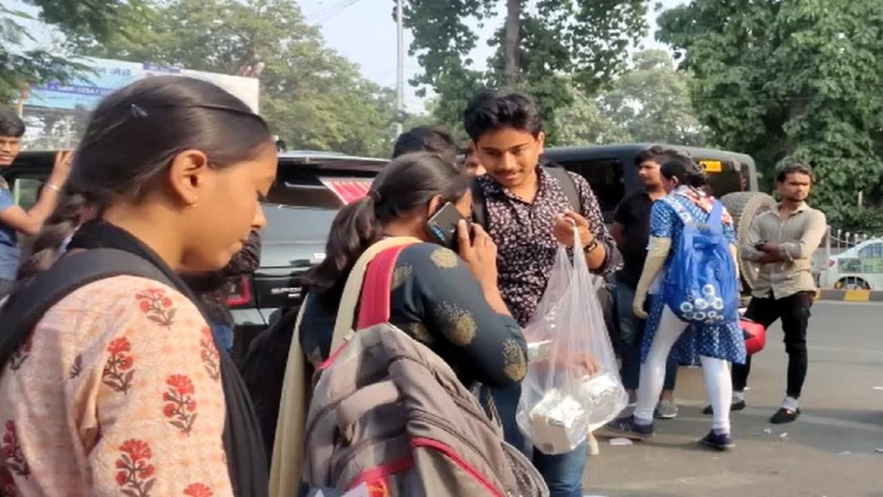 ‍Patna University: बिरयानी और गोलगप्पे खिलाने वाले को नहीं, छात्रों ने कहा- काम करने वालों को मिलेगा वोट