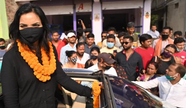 Bihar Election 2020:  सियासी समर के बीच बोलीं पुष्पम प्रिया- इश्क में जीना, इश्क में मरना... ‘प्यार किया तो डरना क्या?’...