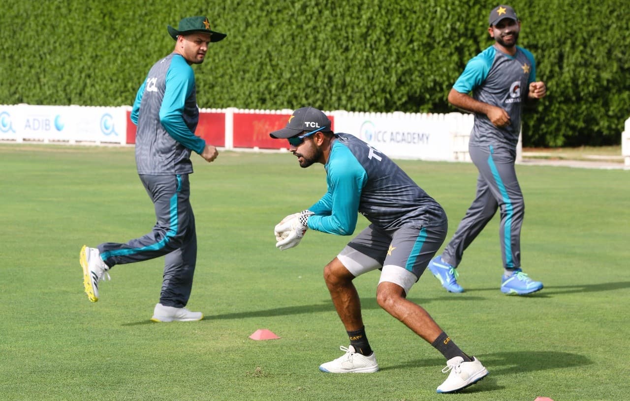 Asia Cup 2022 : पाकिस्तान को लगा एक और झटका, शाहीन अफरीदी के बाद एक और स्टार खिलाड़ी चोटिल Asia Cup 2022 : पाकिस्तान को लगा एक और झटका, शाहीन अफरीदी के बाद एक और स्टार खिलाड़ी चोटिल