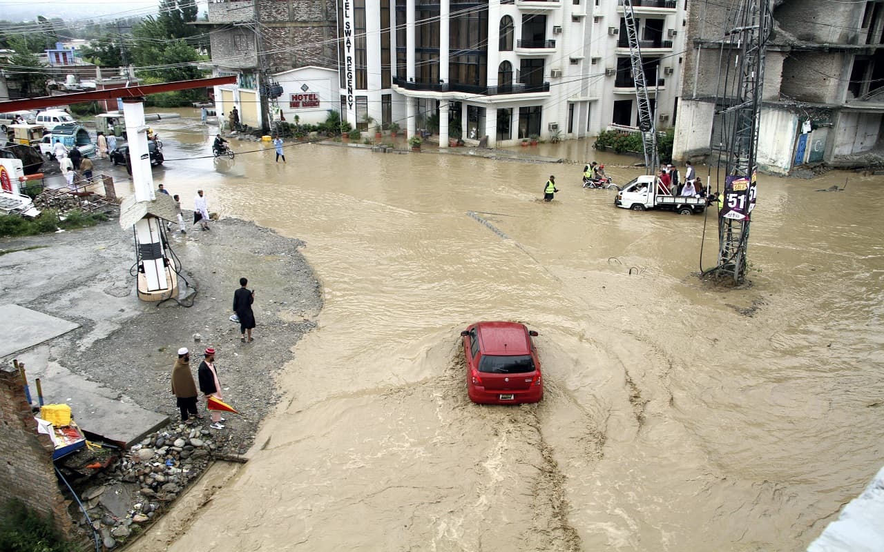 Pakistan Flood: बाढ़ ने पाकिस्तान को किया कंगाल, भारत से सब्जियां और अन्य खाद्य पदार्थ करेगा आयात