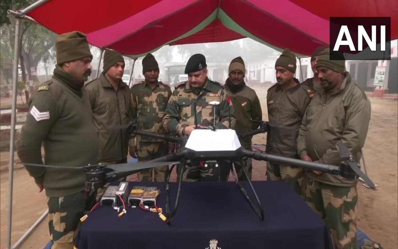 Pakistani Drone: पाकिस्तान की एक और साजिश नाकाम, BSF ने मार गिराया चीन निर्मित ड्रोन