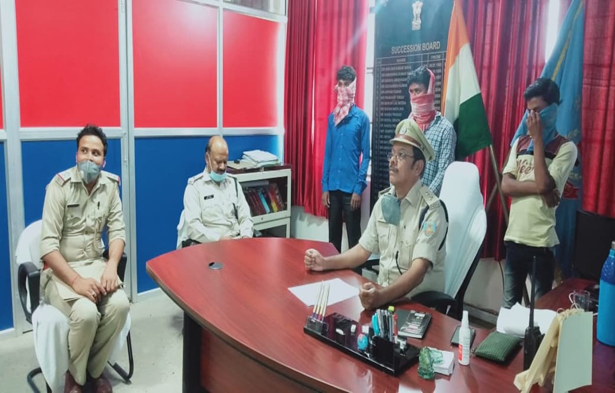 मानिकपाड़ा में हुई हत्या मामले का पुलिस ने किया खुलासा, 3 आरोपी गिरफ्तार, अन्य की तलाश जारी