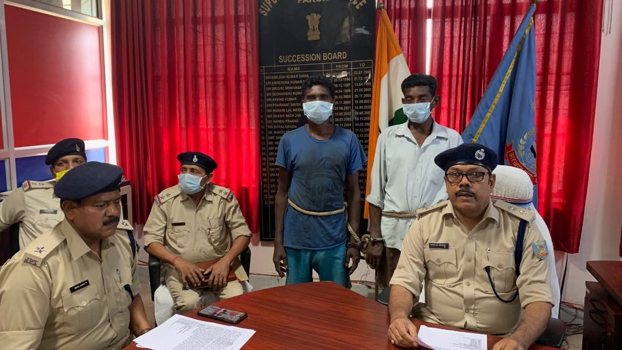पाकुड़ के फुलपहाड़ी गांव में आम तोड़ने को लेकर चली गोली, पुलिस जवान समेत 2 की हुई मौत