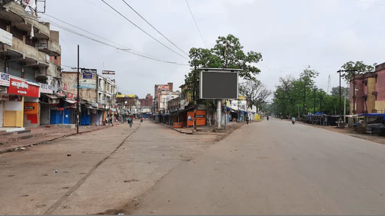 झारखंड के पलामू में खाद-बीज दुकानों के फर्जी लाइसेंस रिन्युअल का हुआ खुलासा, दो कर्मी समेत 3 लोगों पर FIR