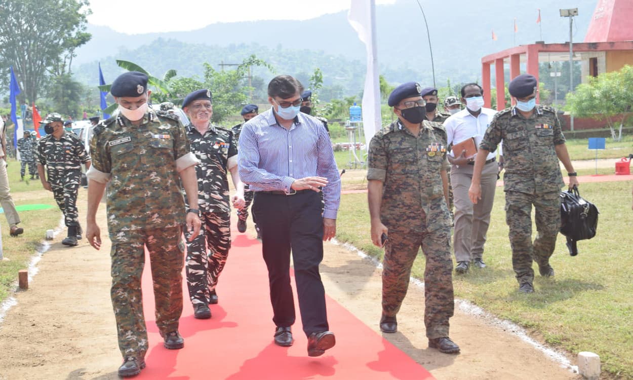 बिहार चुनाव को लेकर पलामू में केंद्रीय सुरक्षा सलाहकार व सीआरपीएफ डीजीपी की पुलिस अधिकारियों संग क्यों हुई बैठक, जानें