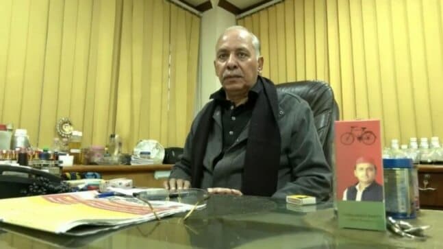 IT Raids Pampi Jain: आयकर अधिकारी रजाई, गद्दा और तकिया मंगाकर अब भी घर रहे खंगाल, लगेंगे 3 दिन और!