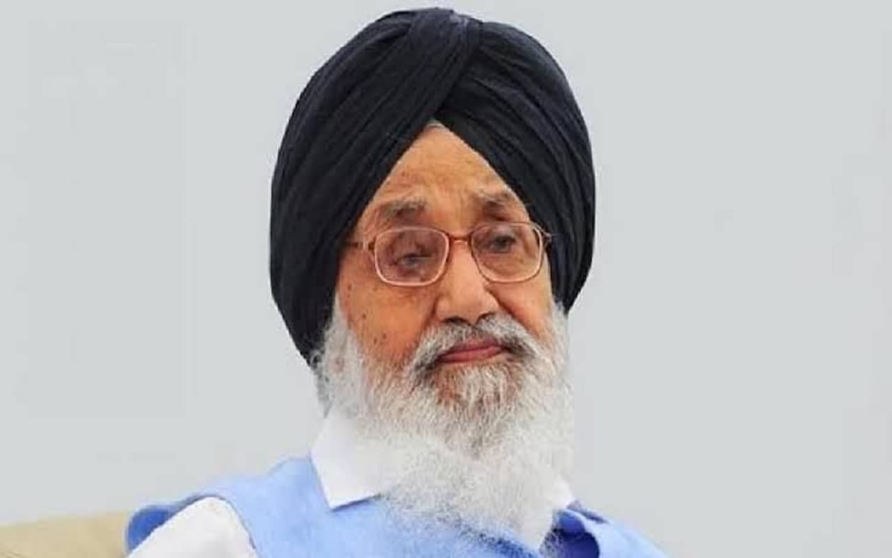 Parkash Singh Badal: प्रकाश सिंह बादल के निधन पर दो दिनों का राजकीय शोक, ऐसा रहा उनका राजनीतिक सफर