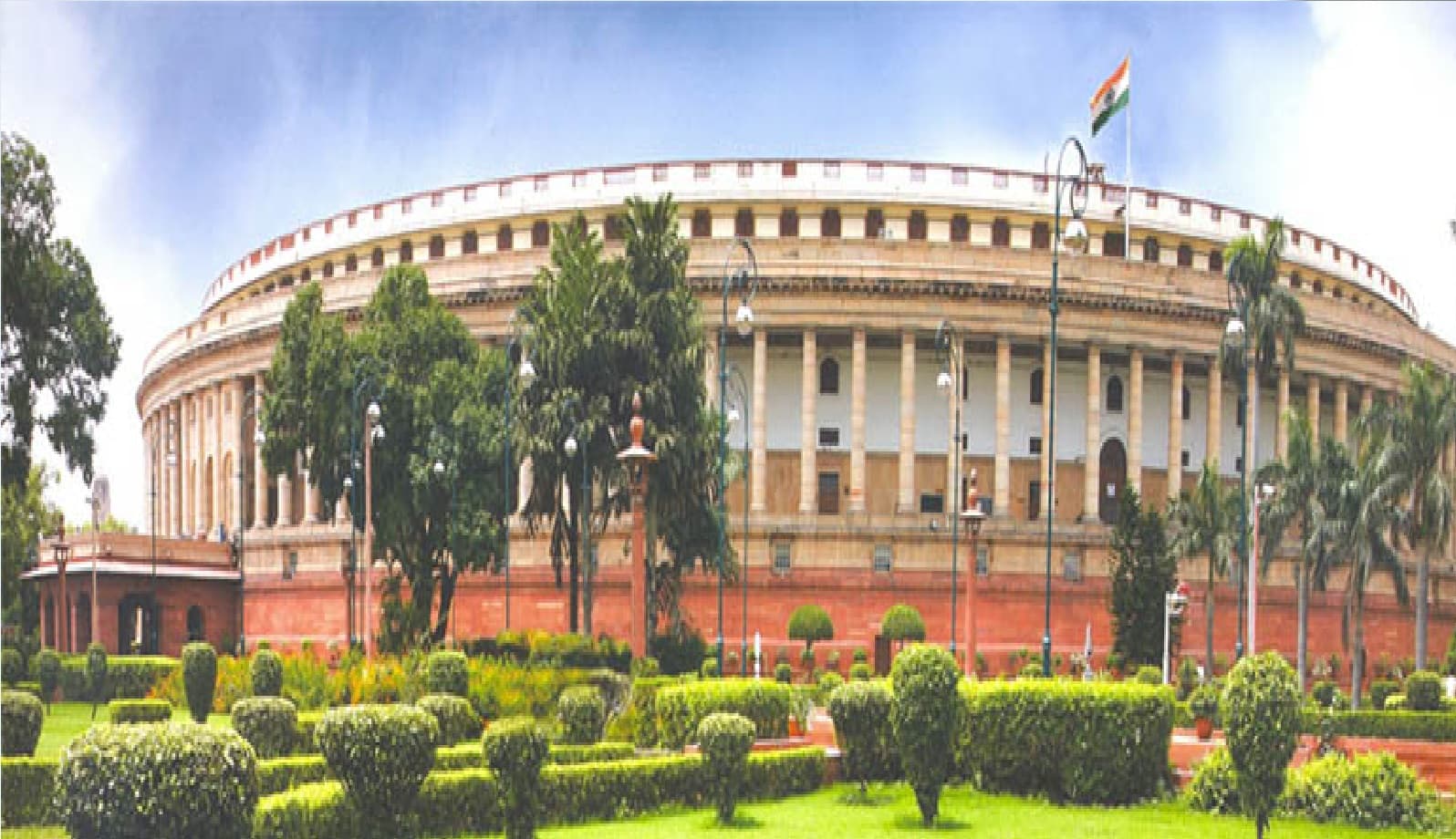 Parliament Canteen Rate : संसद में अब खाना हुआ महंगा, 100 में शाकाहारी थाली और 700 में मांसाहारी बुफे, जानें नया रेट