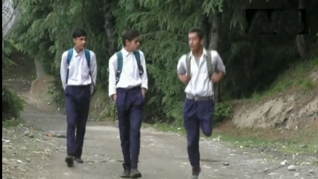 J&K: एक पैर से ही दो किलोमीटर पैदल चलकर स्कूल जाता है कश्मीर ब्वॉय परवेज, पढ़-लिखकर बनना चाहता है डॉक्टर
