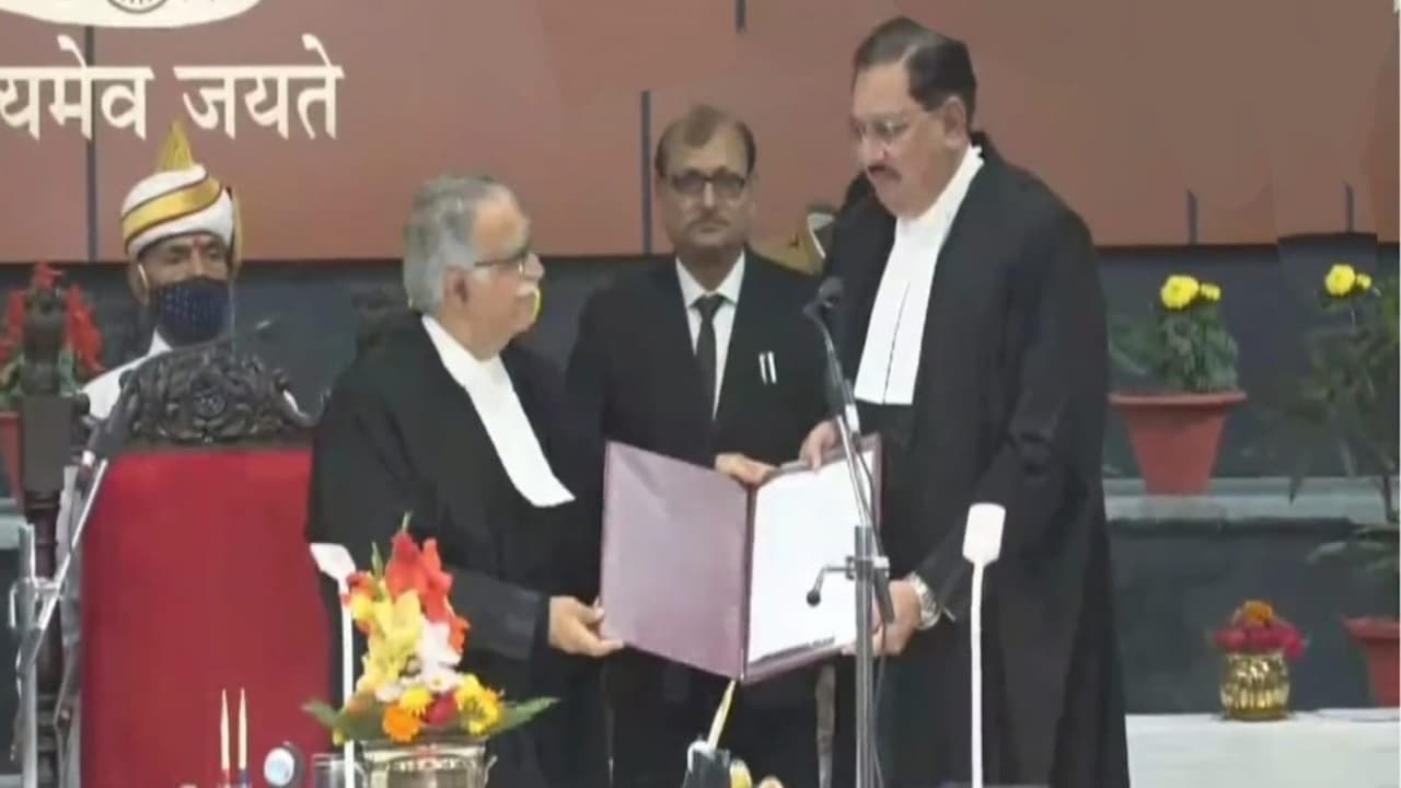 Bihar News: जस्टिस संजीव प्रकाश शर्मा ने लिया पटना हाई कोर्ट के जज के रूप में शपथ