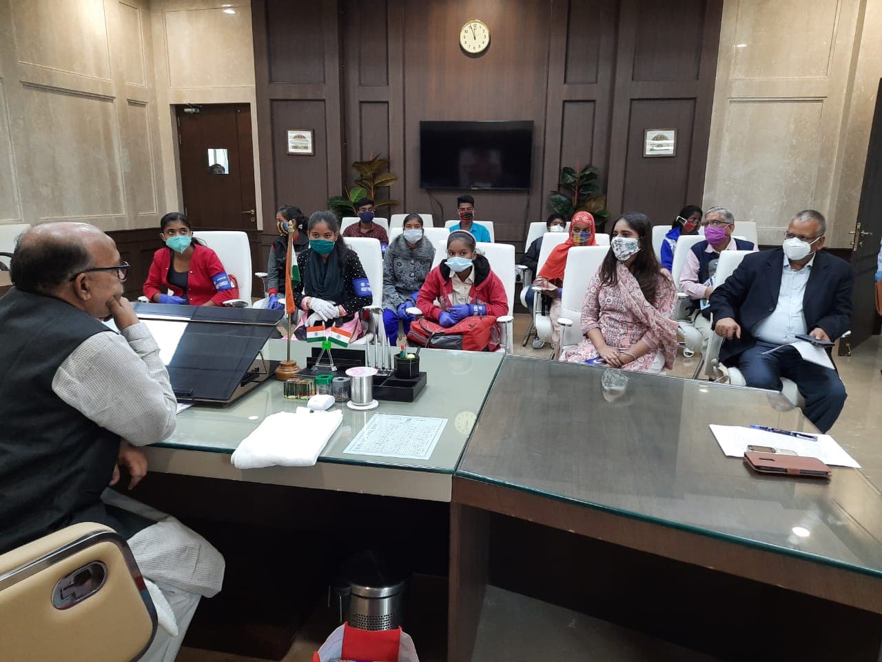 स्पीकर ने की बाल पत्रकारों के कार्यों की सराहना, बोले-कड़ी मेहनत से हर लक्ष्य मुमकिन