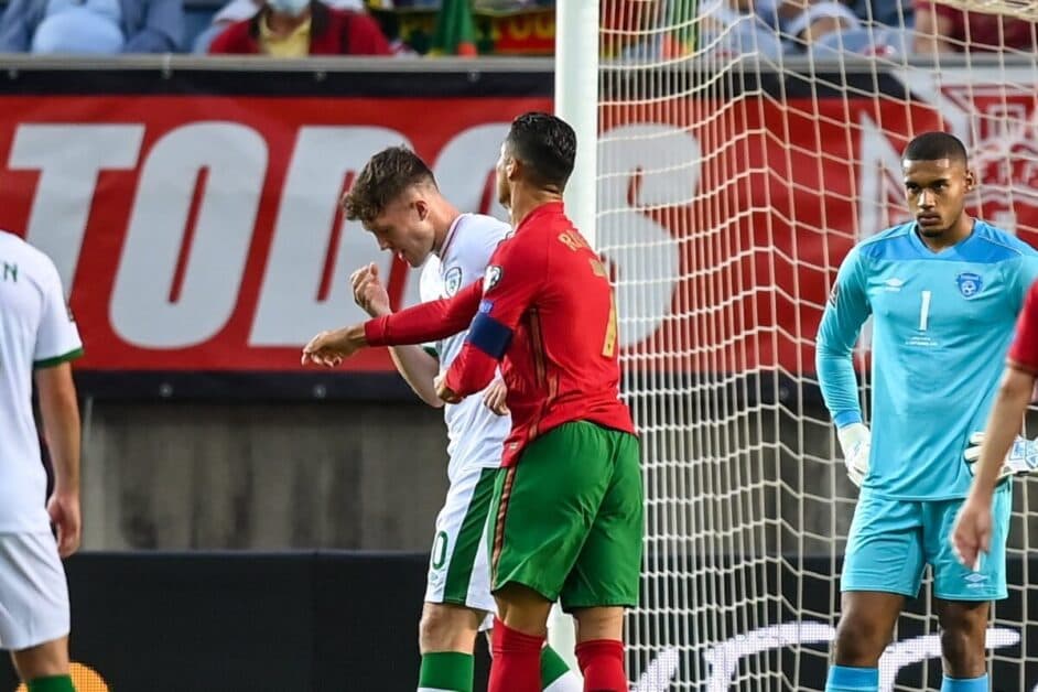 क्रिस्टियानो रोनाल्डो ने पेनल्टी किक से पहले आयरिश खिलाड़ी को मारा थप्पड़, वीडियो वायरल