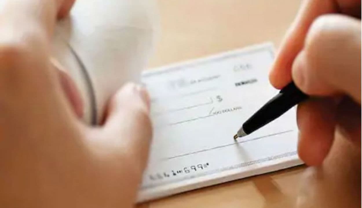 अब चेक के जरिए नहीं कर सकेंगे 50 हजार से अधिक का भुगतान, RBI लागू करने जा रहा है नया नियम, जानिए क्या?