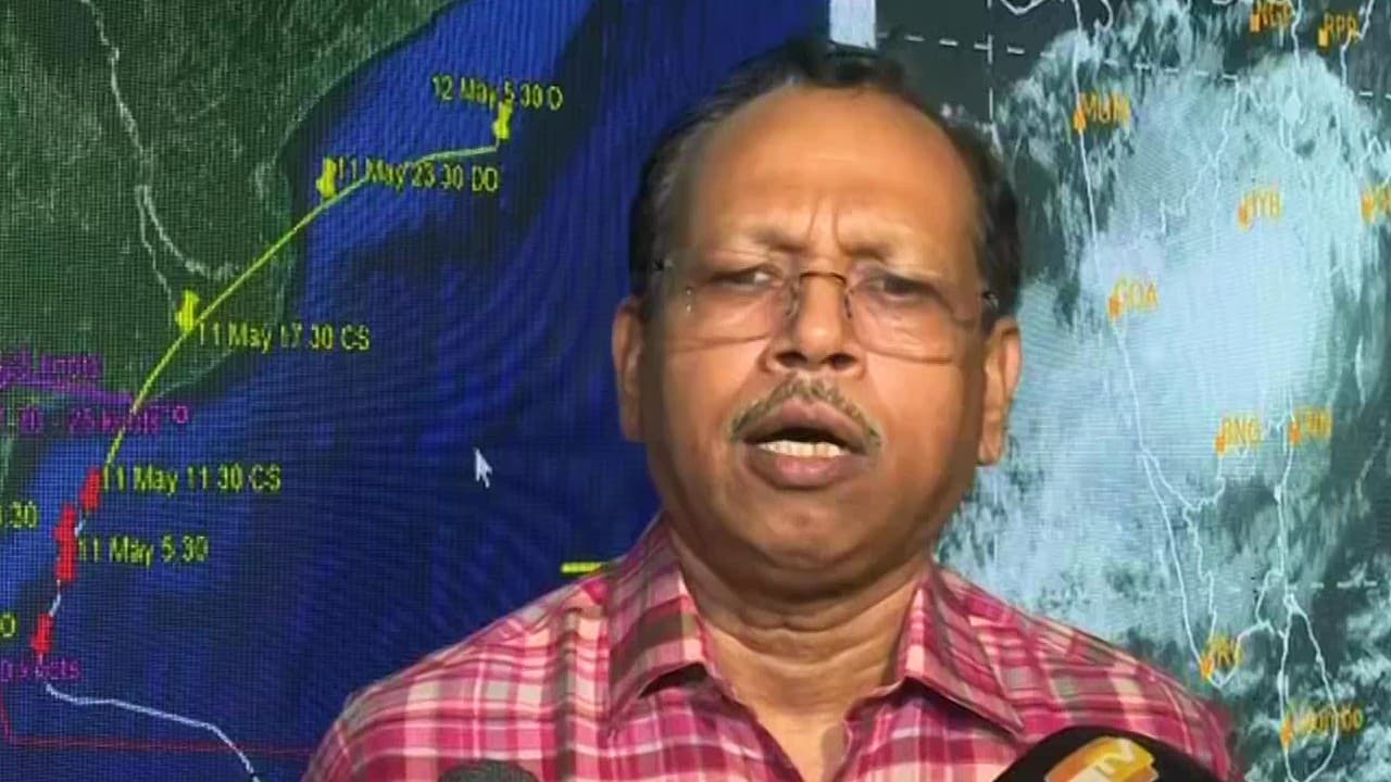 Asani Cyclone : आंध्रप्रदेश के तट के पास कमजोर पड़ा चक्रवात ‘असानी’, ओड़िशा में भारी बारिश, Video