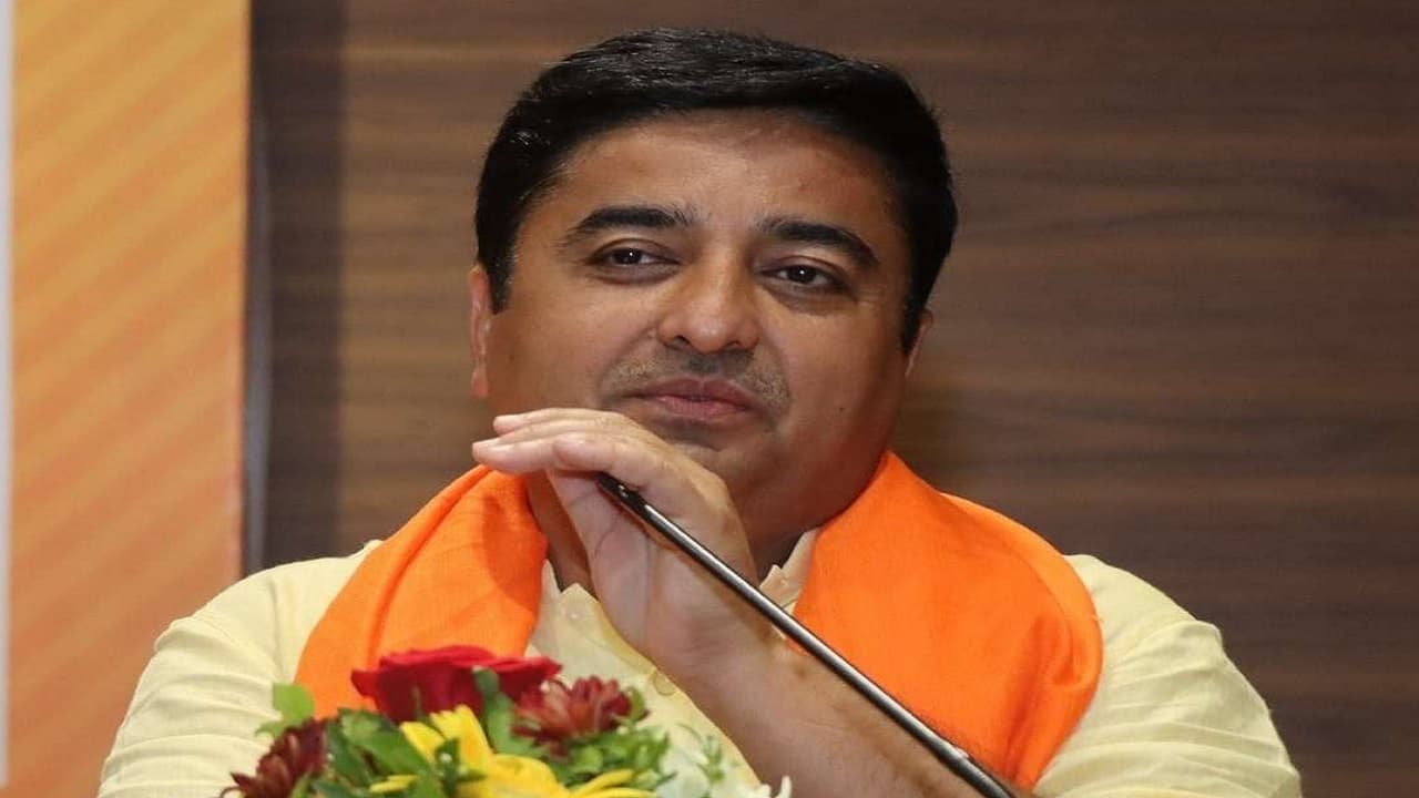 Gujarat Election 2022: बीजेपी के युवा नेता प्रदीप सिंह वाघेला का जानिए कैसा है राजनीतिक भविष्य Gujarat Election 2022: बीजेपी के युवा नेता प्रदीप सिंह वाघेला का जानिए कैसा है राजनीतिक भविष्य