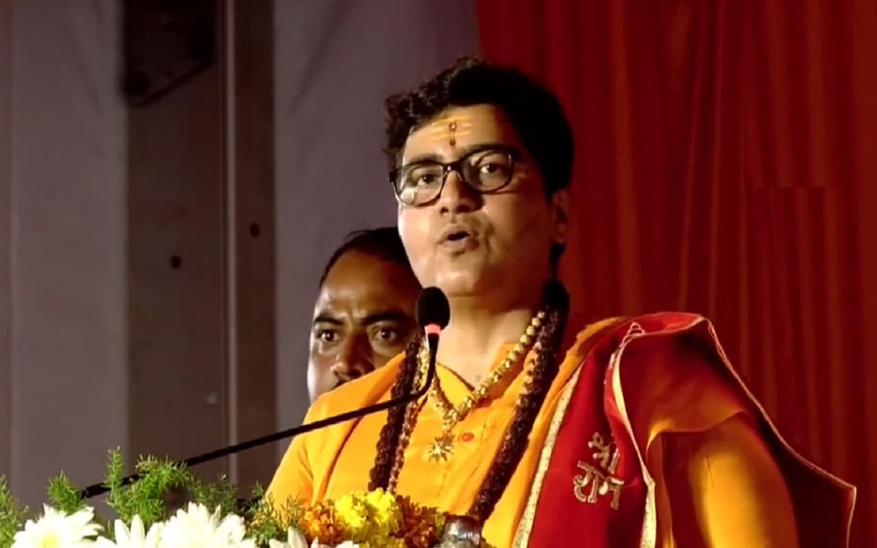 Pragya Thakur Speech: भाजपा सांसद प्रज्ञा ठाकुर के खिलाफ केस दर्ज, कर्नाटक में दिया था भड़काऊ भाषण
