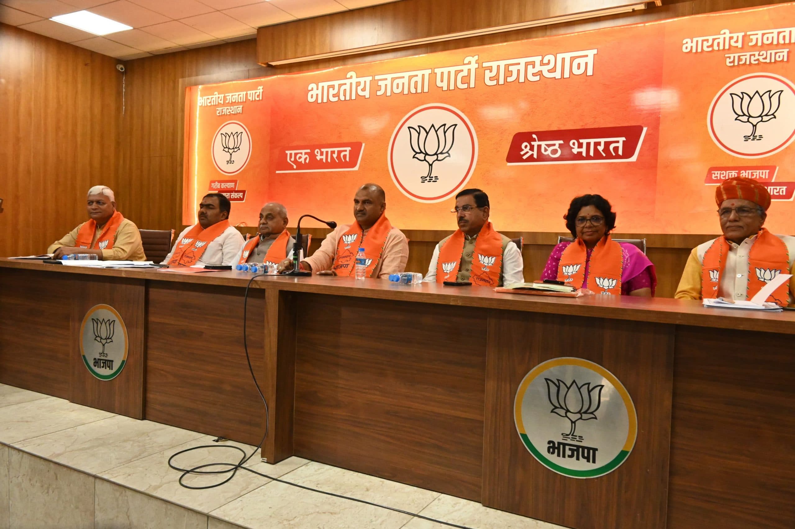 Rajasthan Election: राजस्थान में भी बीजेपी चौंका देगी सबको? जानें उम्मीदवारों के चयन पर क्या बोले प्रहलाद जोशी