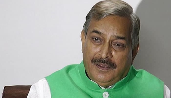 कांग्रेस नेता प्रमोद तिवारी ने पूछा आशीष मिश्रा के फरार होने पर सवाल, प्रियंका को बता दिया दूसरी इंदिरा गांधी