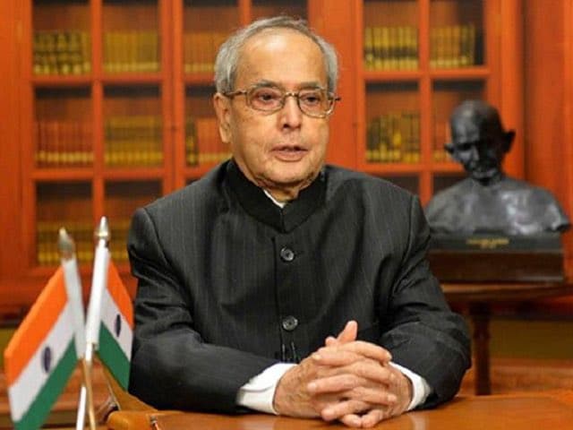 सभी रंगों को मिलाकर सफेद रंग की प्रखर चमक पैदा करें, जो प्यार का रंग है, राष्ट्रपति बनने के बाद प्रणब मुखर्जी के भाषण की खास बातें