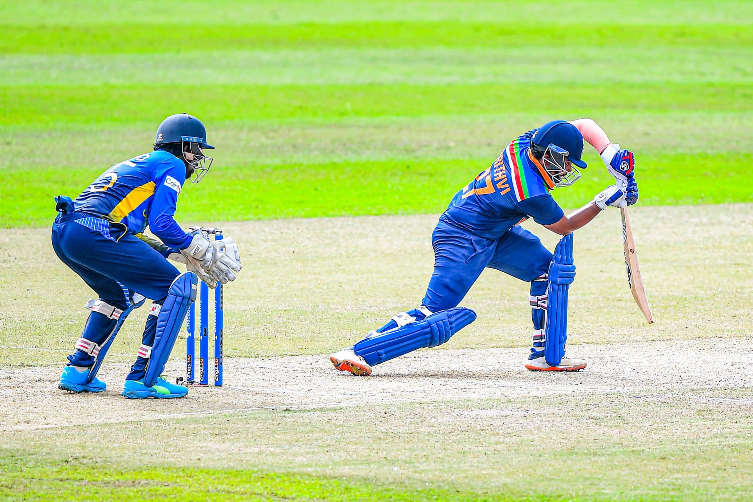 SL vs IND : पृथ्वी शॉ ने डेब्यू टी20 में बनाया शर्मनाक रिकॉर्ड, राहुल और धौनी की बराबरी