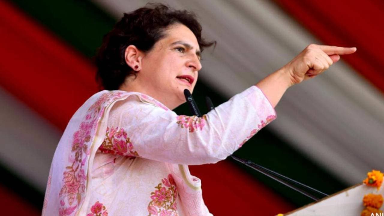 मध्य प्रदेश से प्रियंका का हुंकार : बोलीं - भाजपा सरकार के 220 महीनों के शासन में 225 घोटाले हुए