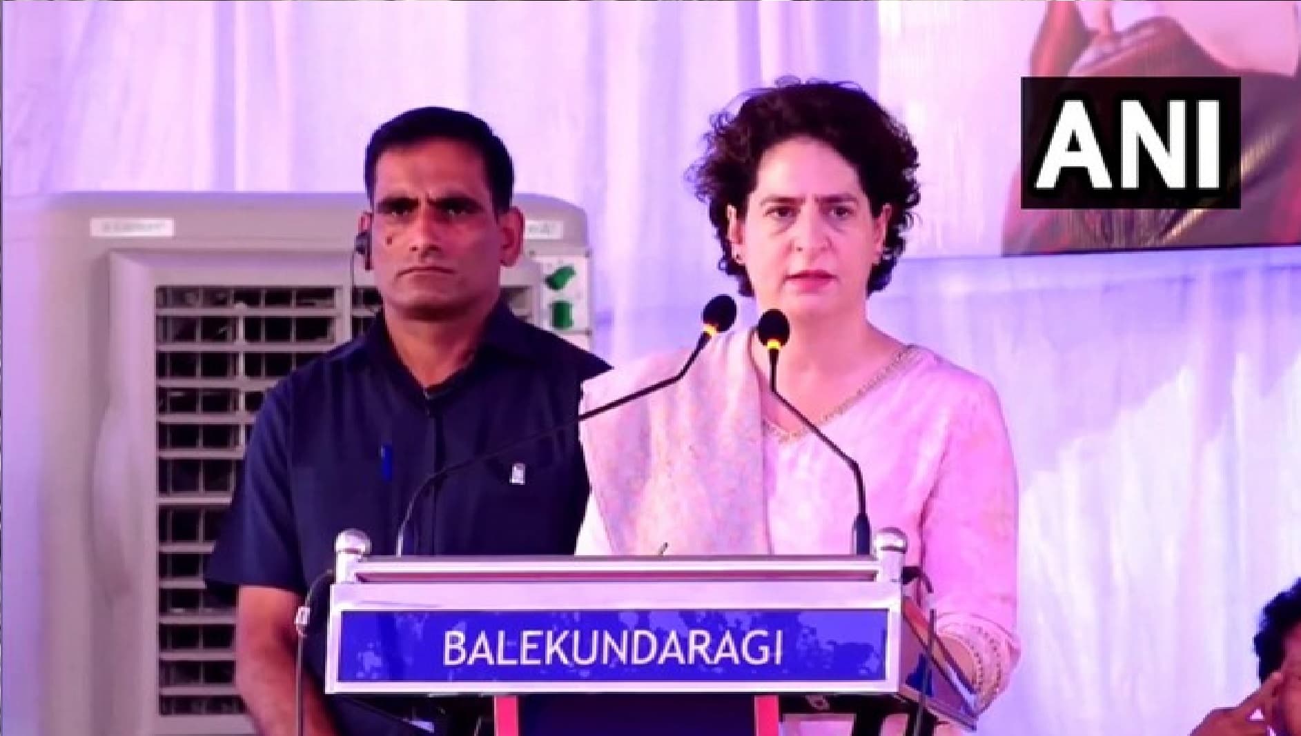 Karnataka Elections: प्रियंका गांधी ने बीजेपी पर लगाया गंभीर आरोप, कहा- जनता को हर स्तर पर लूटा