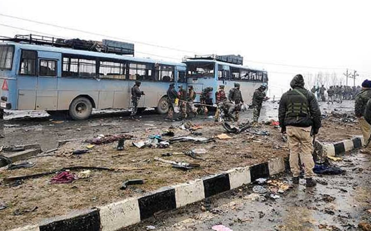 Pulwama Attack Anniversary: पुलवामा में 4 साल पहले आखिर क्या हुआ था, यहां जानें सबकुछ