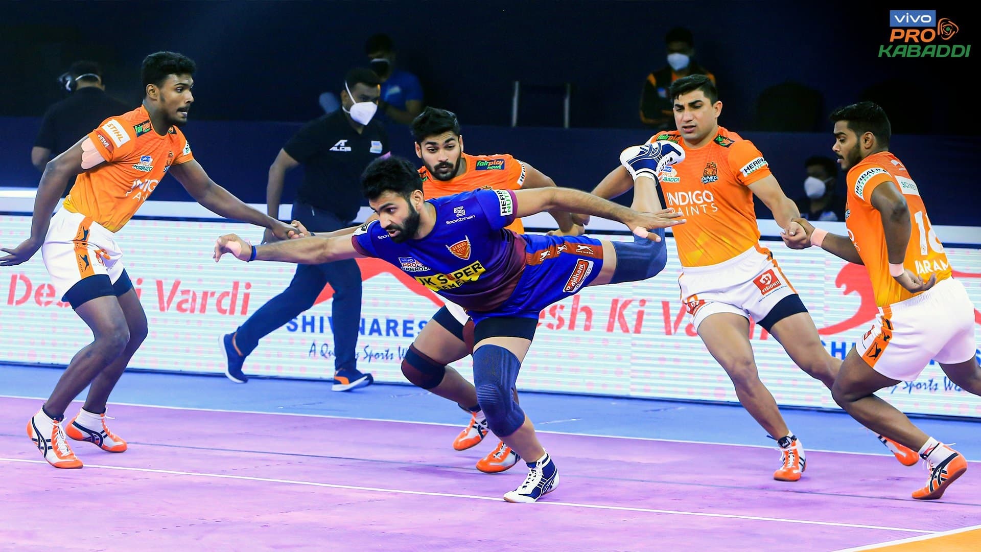 Pro Kabaddi League: पुनेरी पलटन ने दबंग दिल्ली को 42-25 से हराया, हार के बावजूद दिल्ली को नुकसान नहीं
