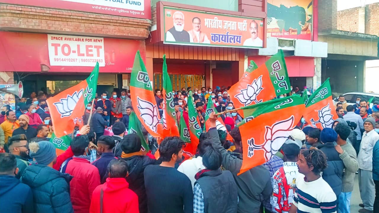 भाजपा ने अमृतसर में नवजोत सिंह सिद्धू के खिलाफ इस IAS अधिकारी जगमोहन सिंह राजू को उतारा