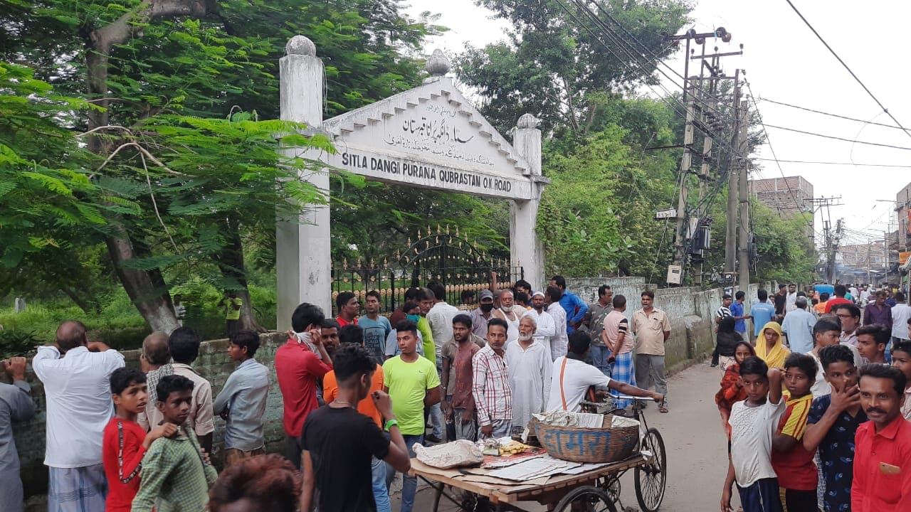 कब्रिस्तान से मजिस्ट्रेट की निगरानी में निकाला जायेगा शव, हत्या की दर्ज हुई है प्राथमिकी