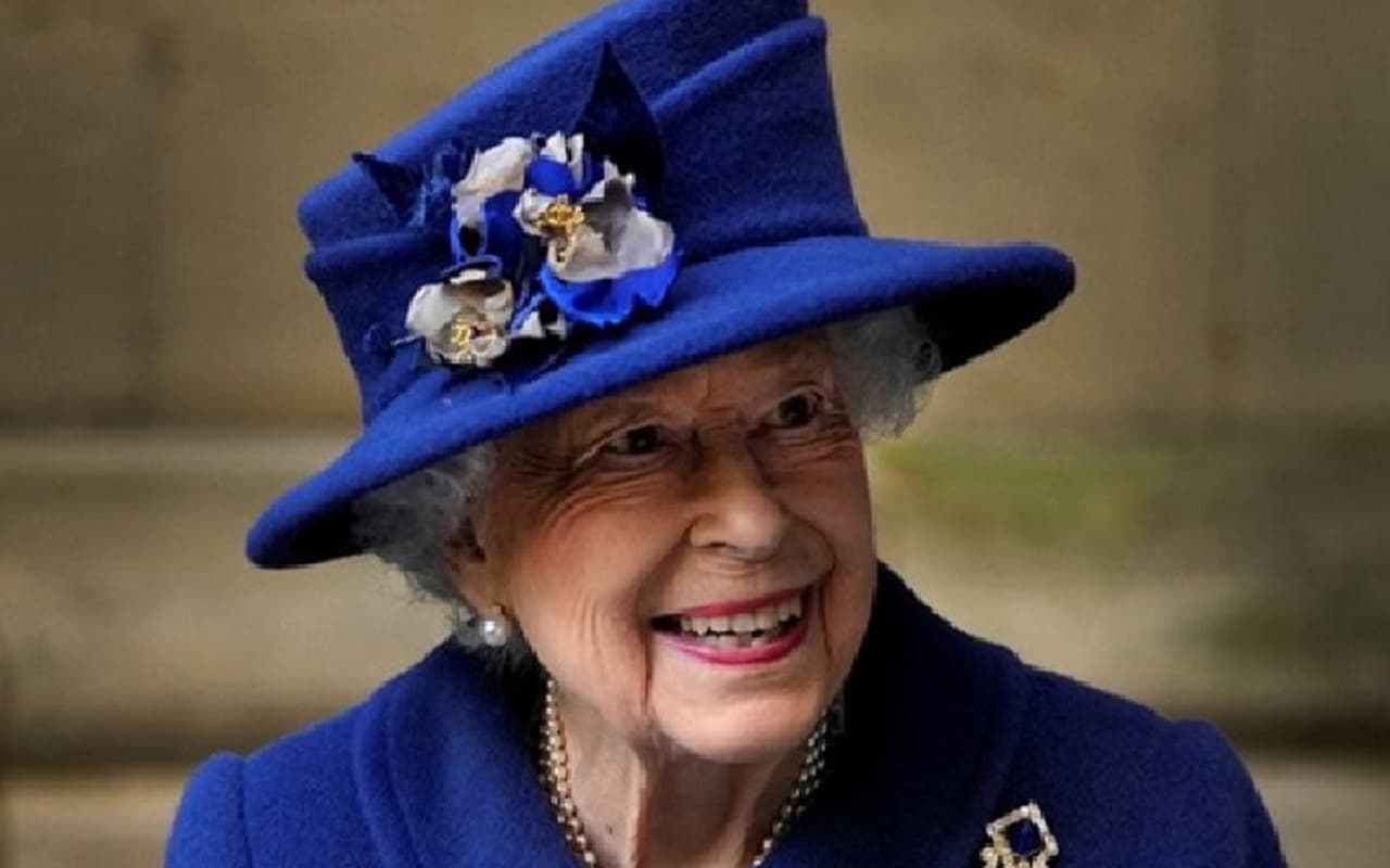 ब्रिटेन की महारानी एलिजाबेथ ने मनाया अपना 96वां जन्मदिन, बार्बी डॉल लॉन्च कर सेलीब्रेट किया गया बर्थडे