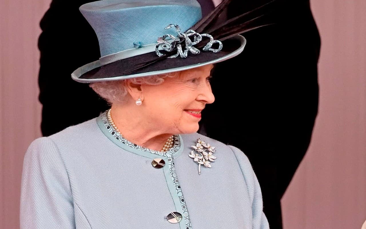 महारानी एलिजाबेथ द्वितीय के पास आखिर कितनी थी संपत्ति ? यह बात आयी सामने