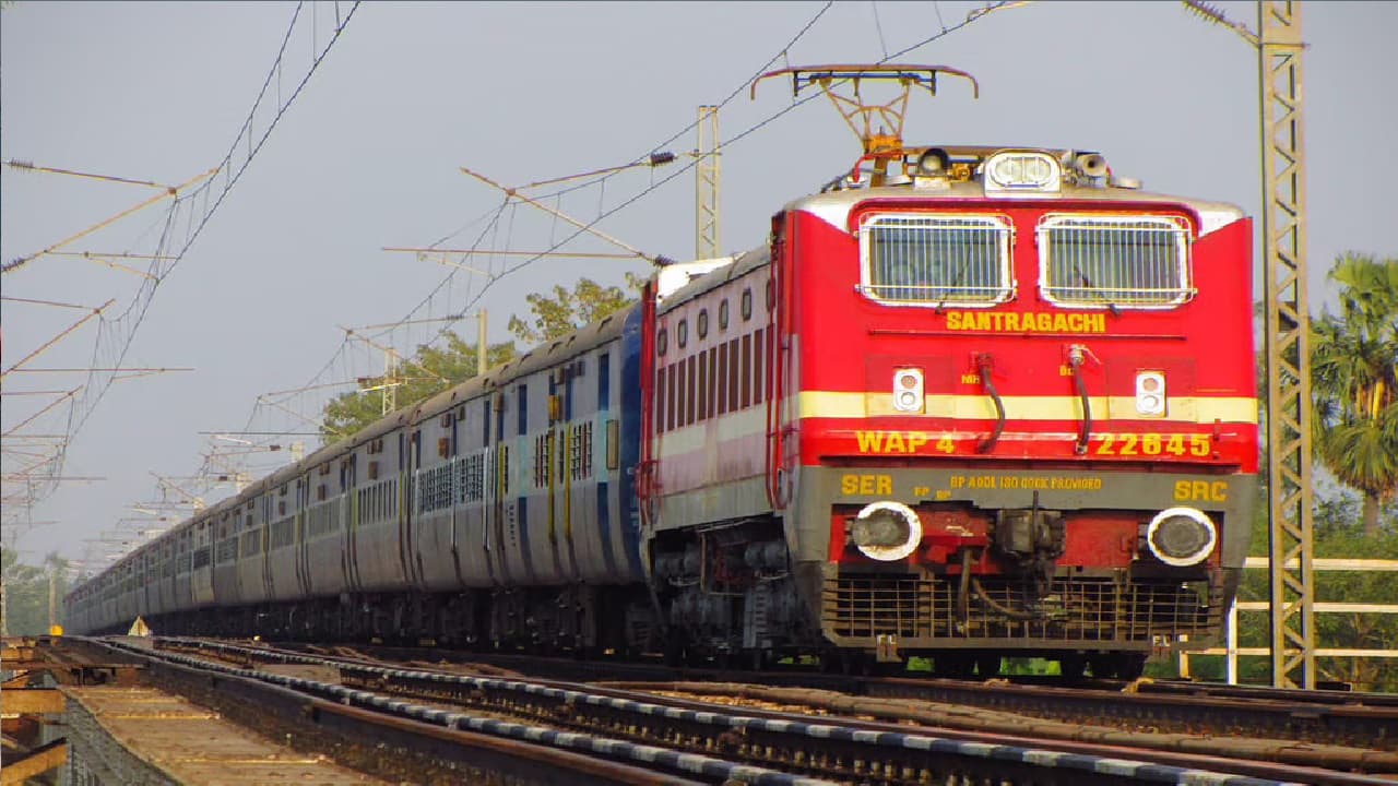 Indian Railways: दिवाली और छठ पर घर जाने वाले इन ट्रेनों में करें टिकट की बुकिंग, लगाए जा रहे कोच, देखें लिस्ट