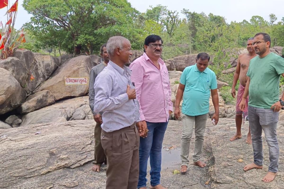 बहुरेंगे खूंटी के प्रसिद्ध रंगरोड़ी धाम के दिन, सावन में भगवान शिव की पूजा के लिए श्रद्धालुओं का लगता है तांता
