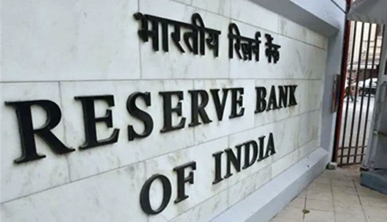 'मार्च 2021 तक 12.5 फीसदी तक बढ़ सकता है देश के बैंकों का एनपीए'