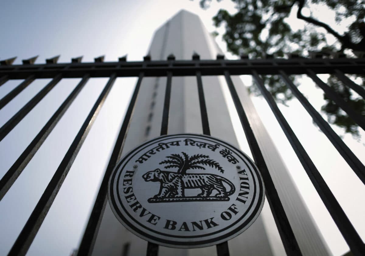 अक्‍टूबर में 21 दिन बंद रहेंगे बैंक, RBI की ओर से जारी की गई छुट्ट‍ियों की ल‍िस्‍ट देखकर बनाएं प्‍लान