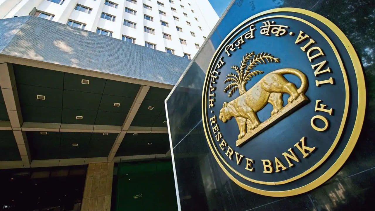 RBI ने जारी की वित्तीय स्थिरता रिपोर्ट- कहा, भारत की अर्थव्यवस्था रिकवरी के रास्ते पर
