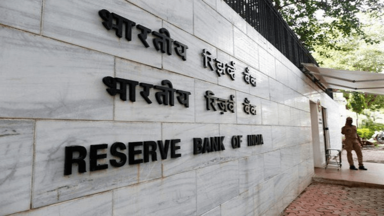 RBI ने REPO Rate 6.5% पर रखा बरकरार, जानें आपके लोन के ईएमआई पर क्या पड़ेगा प्रभाव