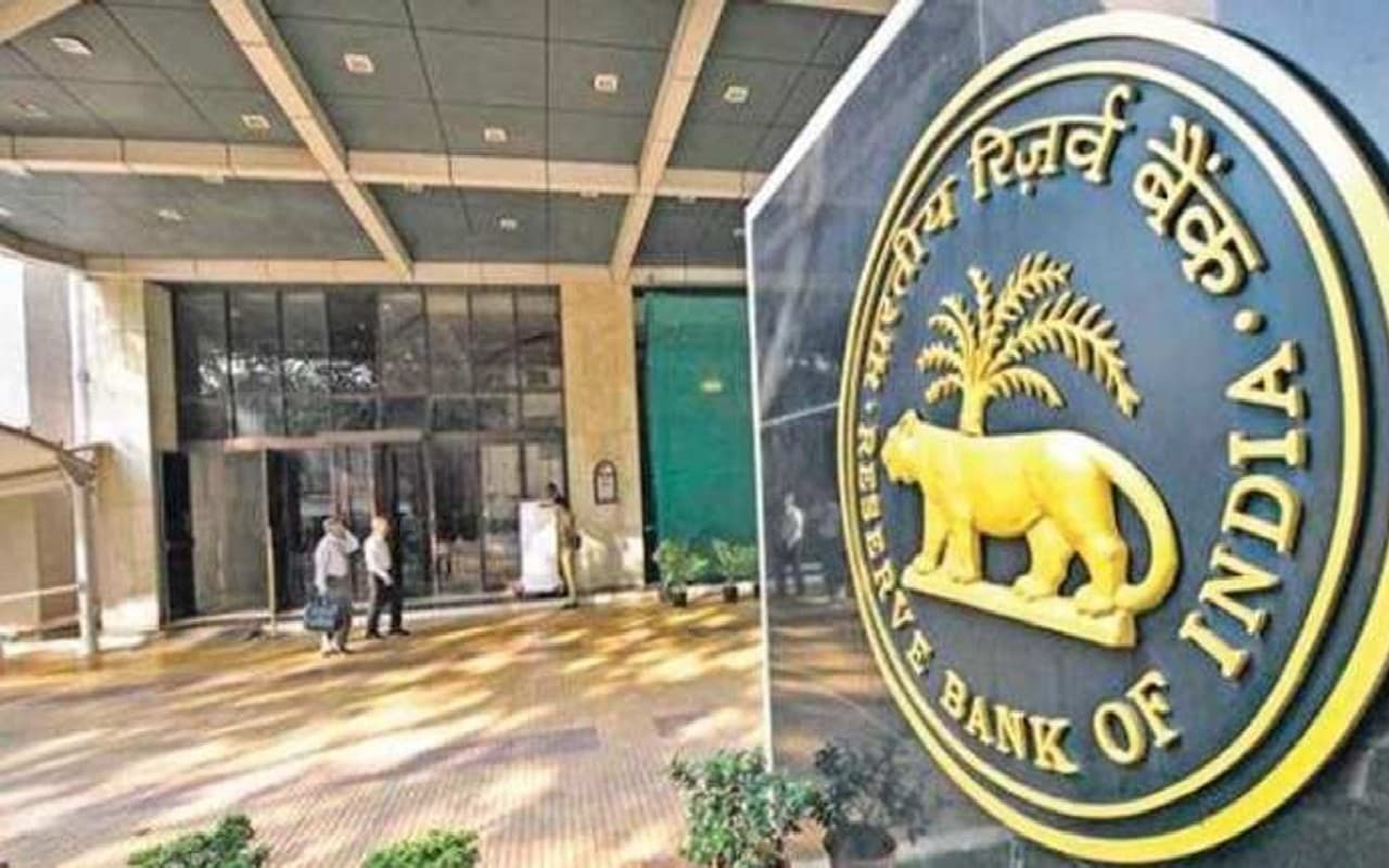 Bharat Bill Payment System: अब NRI विदेश में बैठकर कर सकेंगे बिलों का भुगतान, RBI गवर्नर का ऐलान