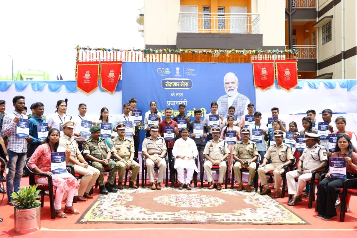 रोजगार मेला: झारखंड में 790 अभ्यर्थियों को नियुक्ति पत्र, केंद्रीय मंत्री अर्जुन मुंडा ने युवाओं से कही ये बात