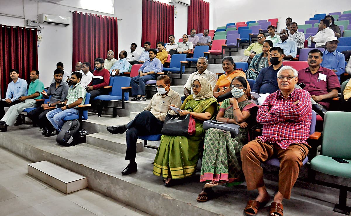 रांची विवि के कॉलेजों में एडमिशन के लिए बनेगी कमेटी, विषय को लेकर विद्यार्थियों की काउंसलिंग की जायेगी