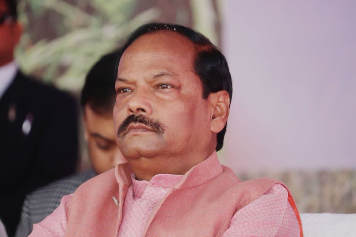पूर्व सीएम रघुवर दास के खिलाफ फेसबुक पर अभद्र टिप्पणी, थाने में लिखित माफी मांगने पर पटाक्षेप हुआ